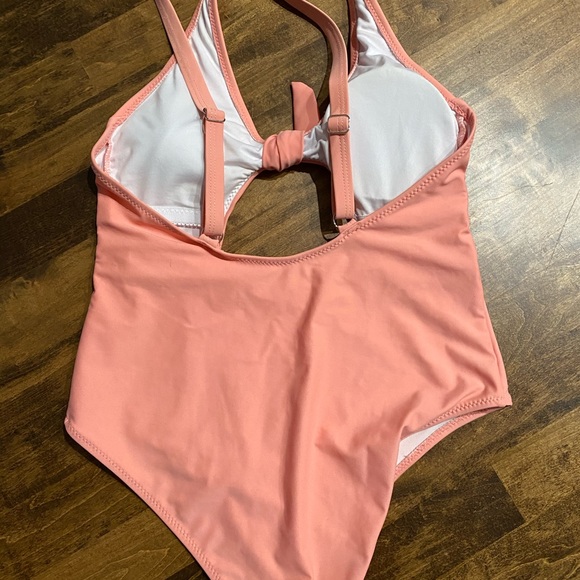 Cupshe bathing suit - Picture 2 of 2